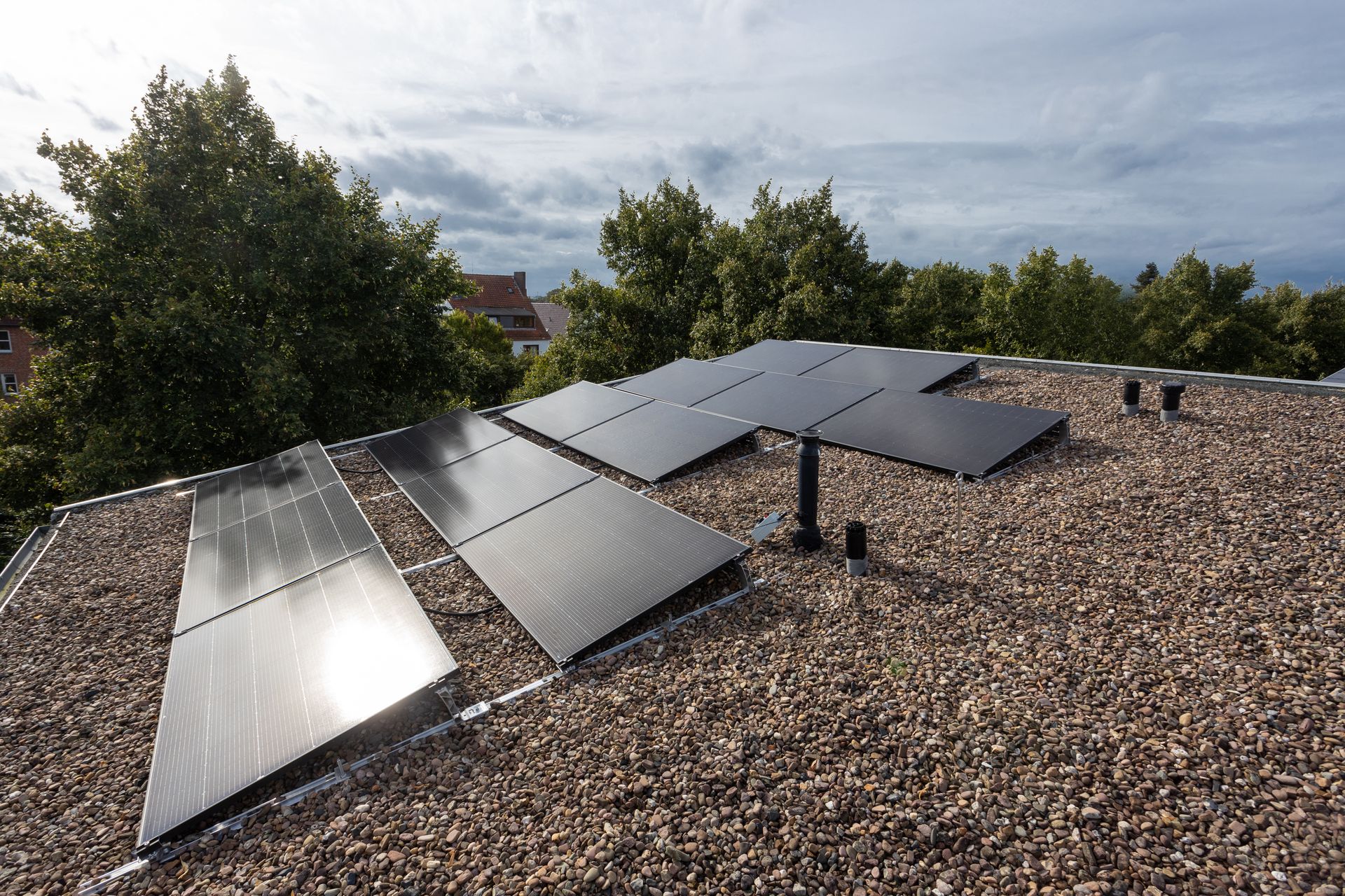 Projekt B. &ndash; Photovoltaik-Anlage auf Flachdach 2024