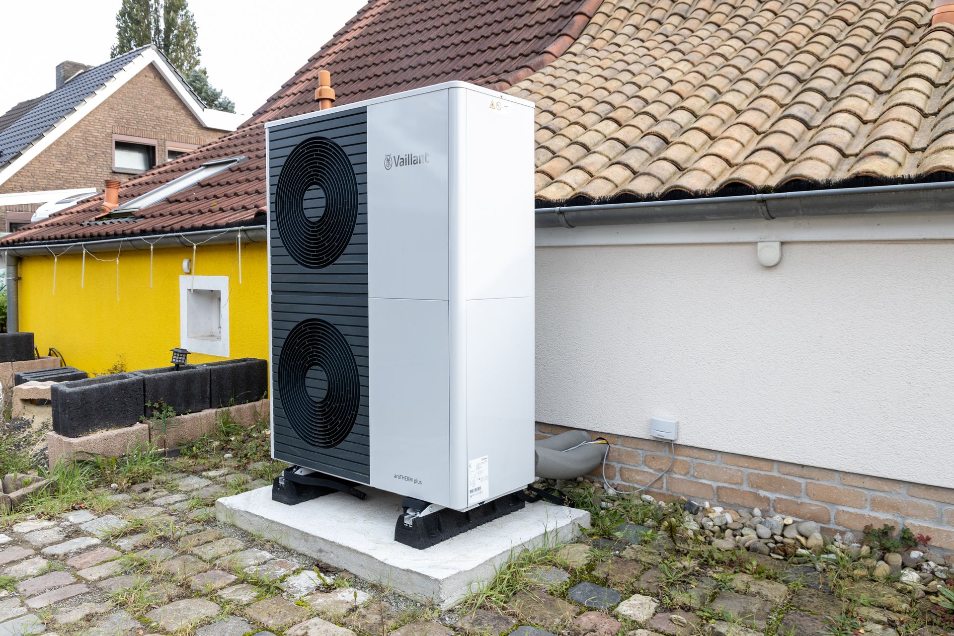 Projekt D. &ndash; Vaillant Luft-Wasser-W&auml;rmepumpe Au&szlig;enaufstellung 2024